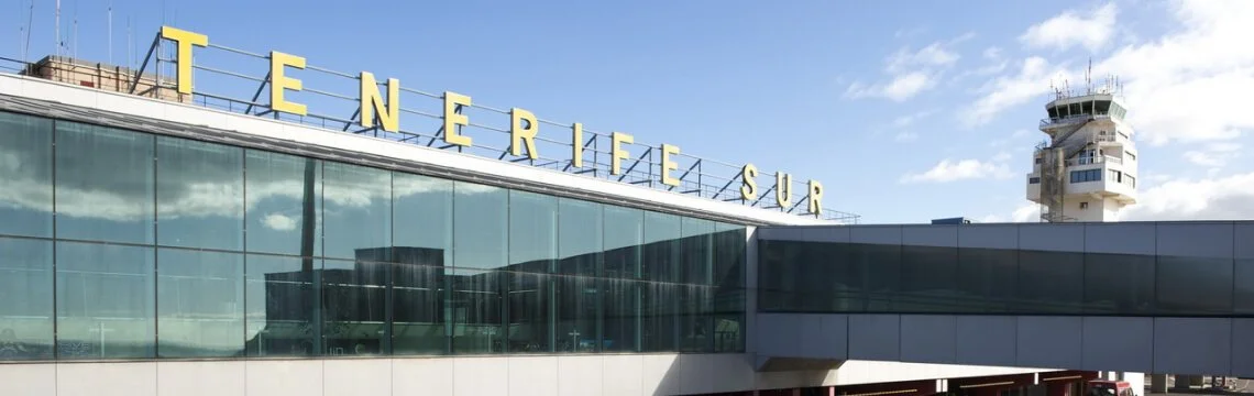 Puerta al Paraíso: Una guía en profundidad de los aeropuertos y servicios de Tenerife
